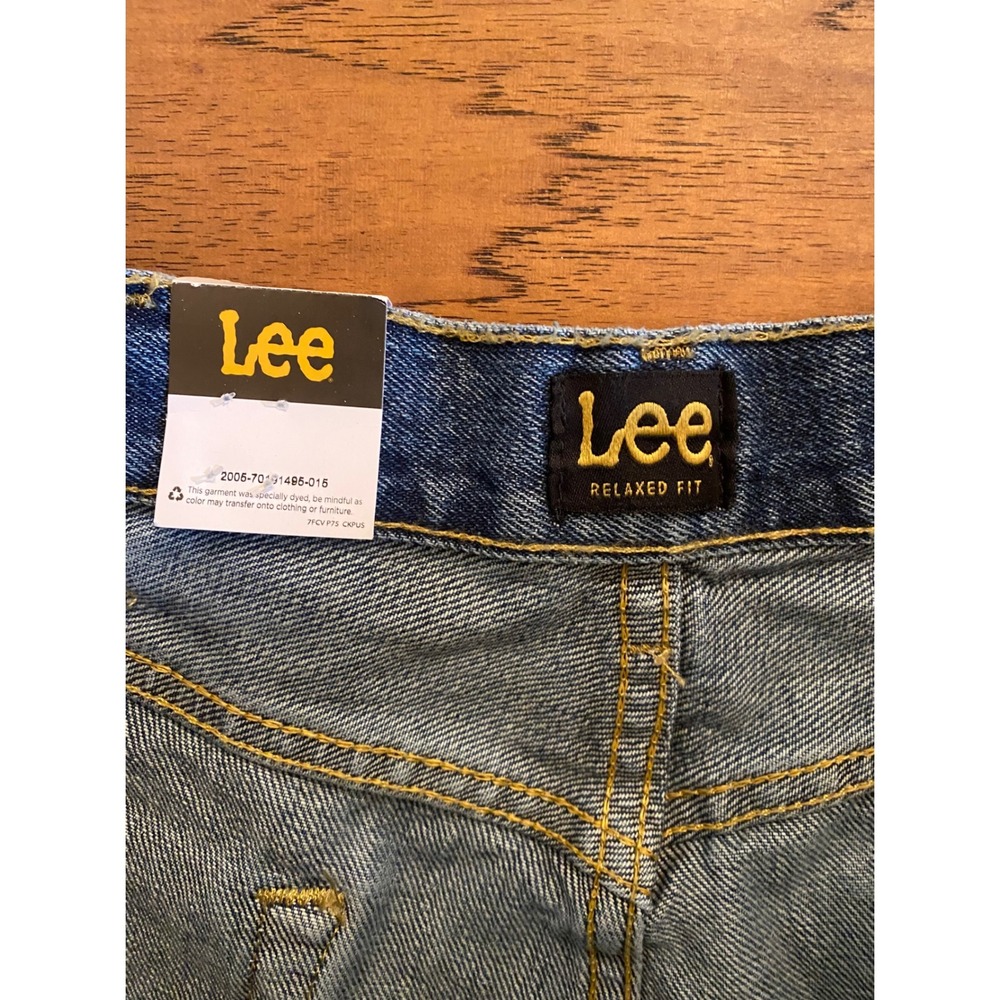 Lee Mens Relaxed Fit Straight Leg Jeans Medium Wash 36x30 New With Tags - Picture 3 of 8